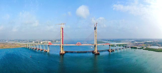 加快粤西对接粤港澳大湾区 “湛江红门”调顺跨海大桥成功合龙