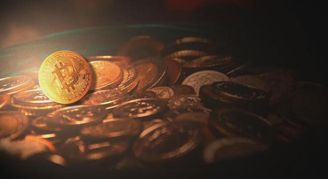 比特币突破52000美元，今年不到两个月已涨约82%