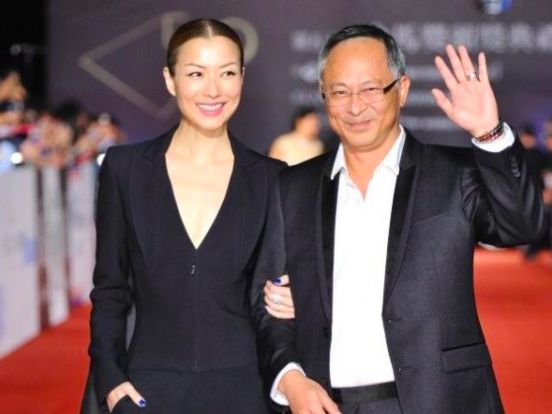 郑秀文与钟楚红及杜琪峰夫妇聚会 开心晒合照