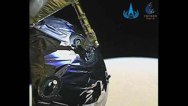 天问一号被火星捕获过程：探测器轻微震动，火星表面清晰可见