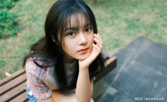 赵今麦胶片写真曝光 甜味少女假日惬意