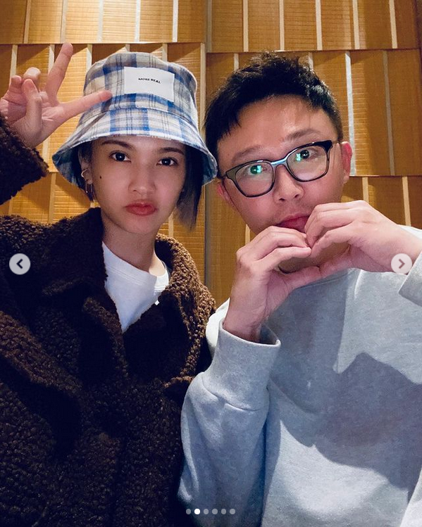 杨丞琳晒合照为好友庆生 用可爱滤镜玩自拍