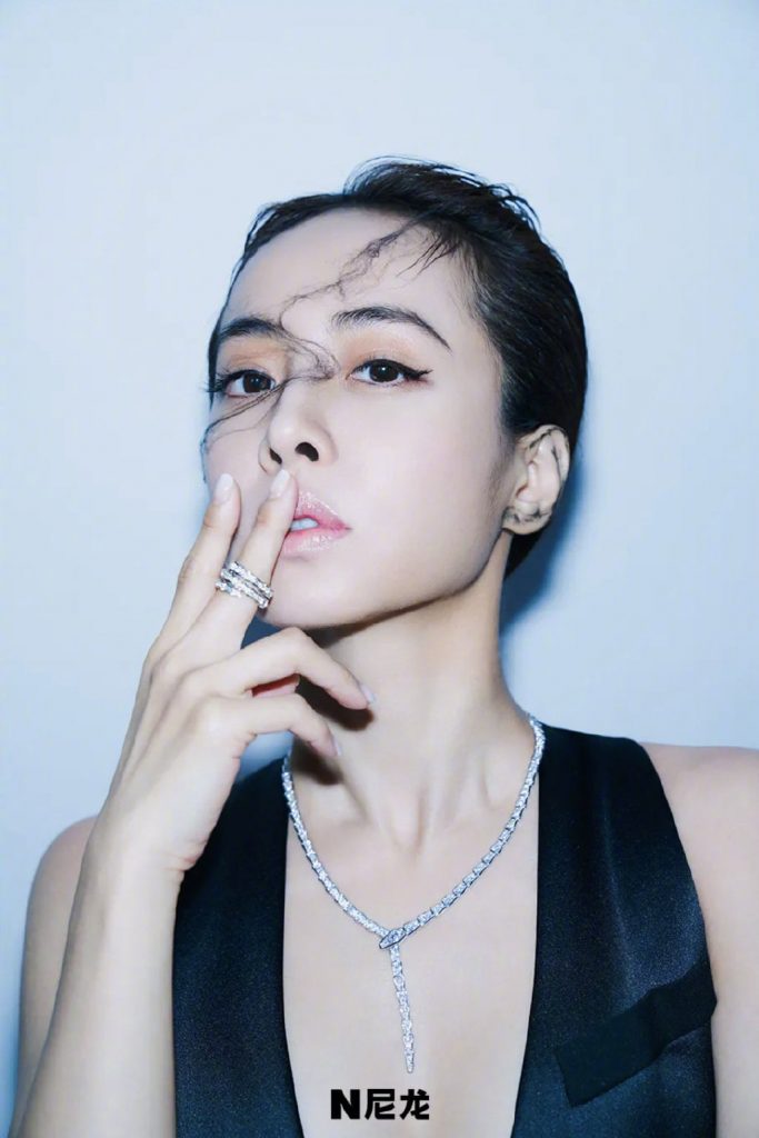 蔡依林最新大片曝光 深V造型性感诱惑