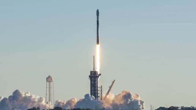 SpaceX两个月内融资11.6亿美元 估值740亿美元