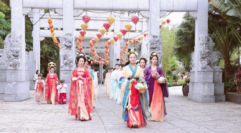 着华服赴盛宴,五一就来锦绣中华华服秀典——五一节网络购票早鸟特惠149元