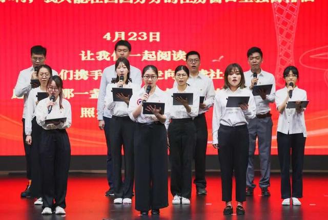 粤港澳共读“100年里的中国”