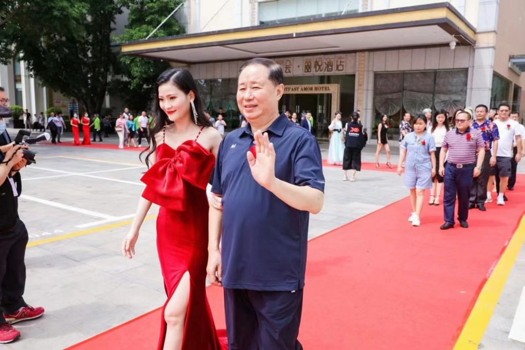当代青年人在梦想与现实中艰难抉择 深圳本土电影《一席之地》定档7月23日