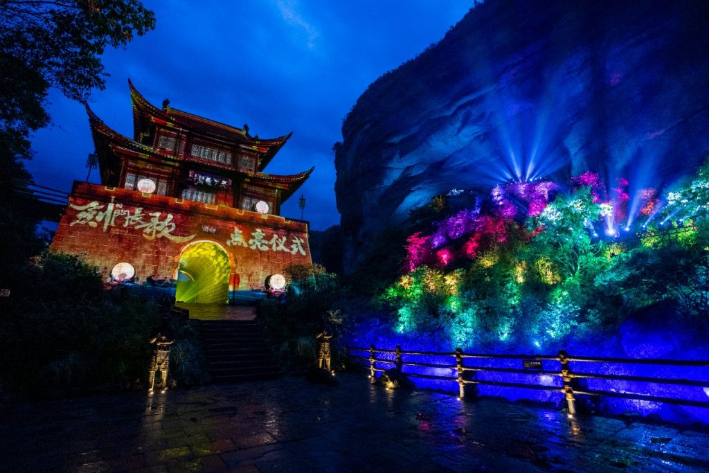 春末夏始,华侨城与您相约“五一”假期