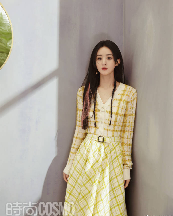 赵丽颖离婚后拍夏日大片 长发及腰温柔可人