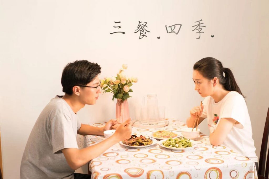 当代青年人在梦想与现实中艰难抉择 深圳本土电影《一席之地》定档7月23日