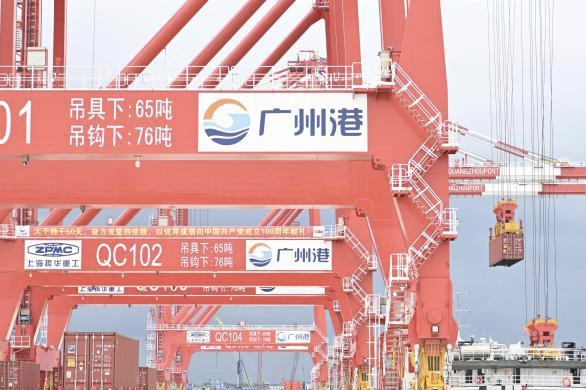 粤港澳大湾区首个全自动化码头实船联调成功