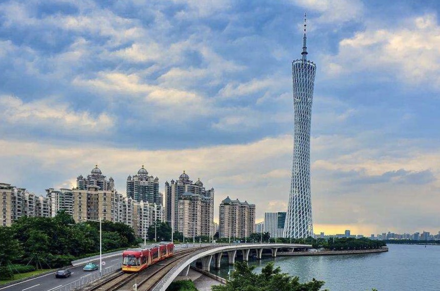 房价低于深圳，GDP仅比重庆略高，广州是个没有纸醉金迷的城市？