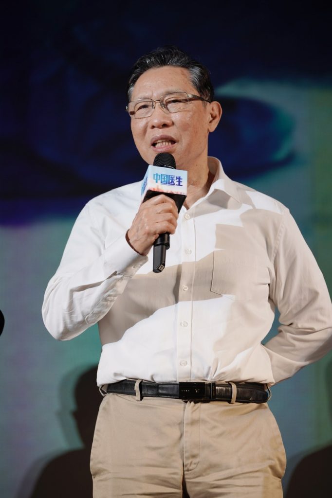 《中国医生》中山纪念堂首映感动千人 钟南山:电影展现了中国力量 票房破亿上座率领跑同档期 猫眼淘票票9.5分口碑爆棚