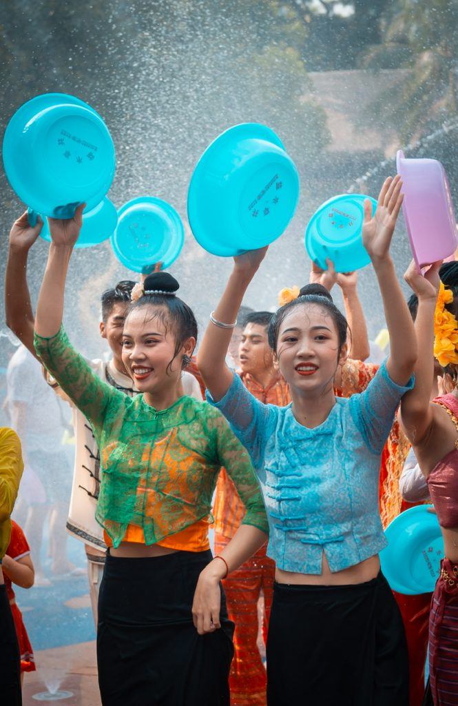 7月9日,锦绣中华第26届泼水狂欢节冰爽开泼——夜场门票特惠29.9元起
