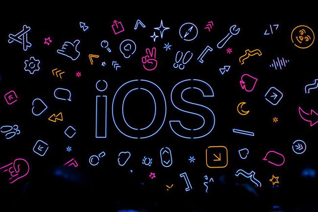 苹果 iOS 14.7 正式发布：iPhone 12/Pro 支持 MagSafe 充电宝
