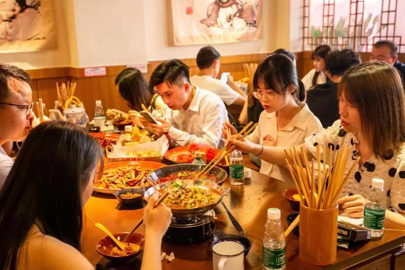 深圳首家地道蜀味酒馆 醉仙半步颠小酒馆隆重开业