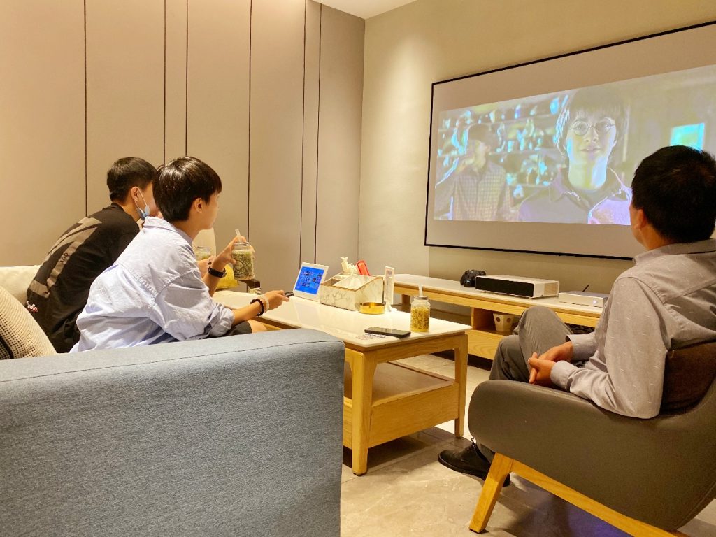 “分子果汁”领军品牌野萃山入局4000亿新茶饮赛道，华南首家分子概念形象店落地深圳