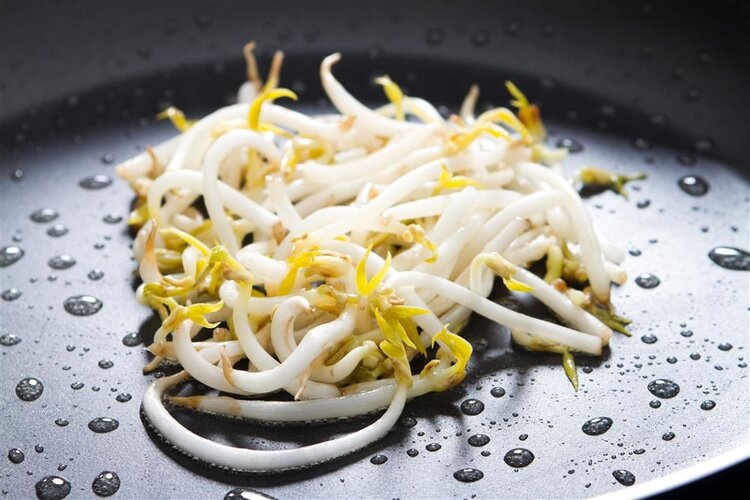 豆芽添加剂超标，是“万毒之王”，有害身体？不敢吃的人该看看了