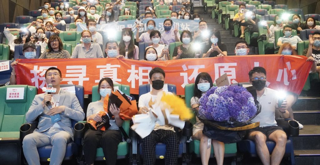 职场悬疑电影《独家头条:初露锋芒》编剧兼导演周文武贝专访 “给你一个不一样的真相”