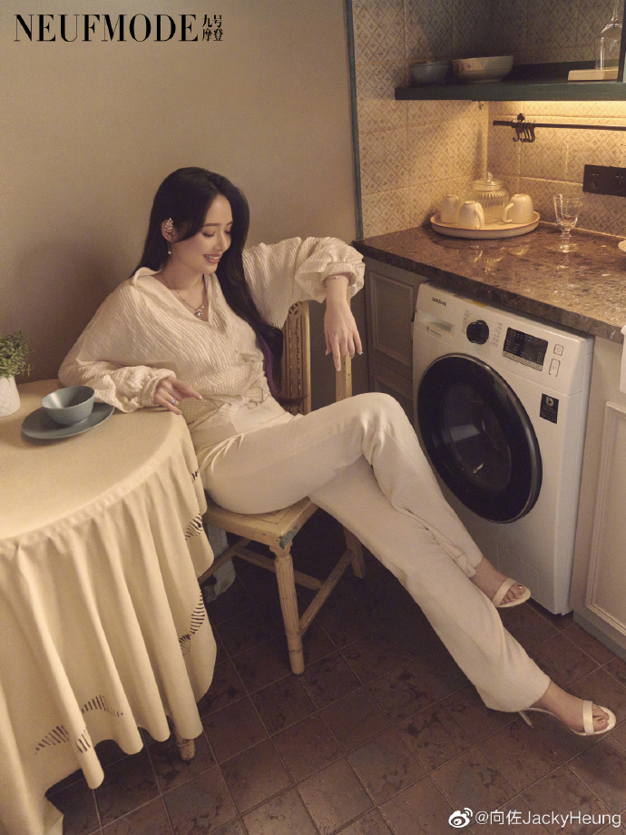 向佐郭碧婷合体大片曝光 满脸甜笑秀恩爱