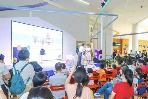 粤港澳科学表演秀举行 精彩节目激发学生求知欲