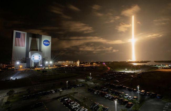 SpaceX载人商业太空旅行本周启航 飞行高度超出国际空间站