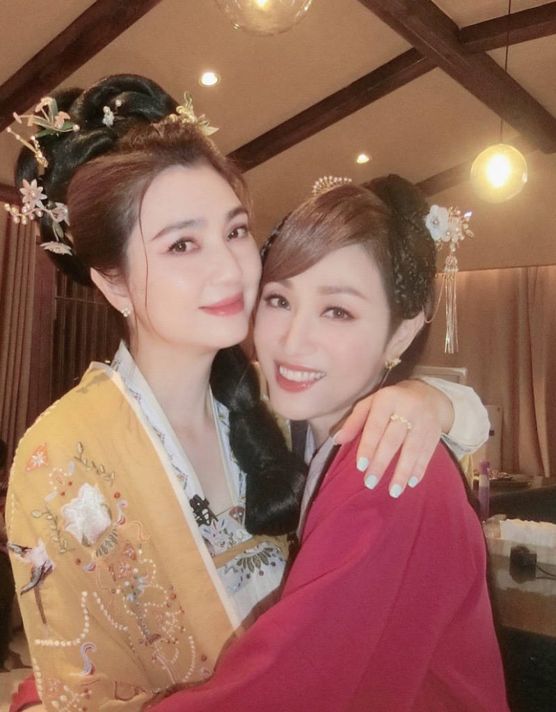 朱茵蔡少芬洪欣陈法蓉穿汉服合影 姐妹情深