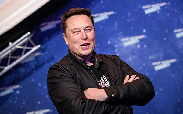 头衔很多 但马斯克在SpaceX到底负责啥？