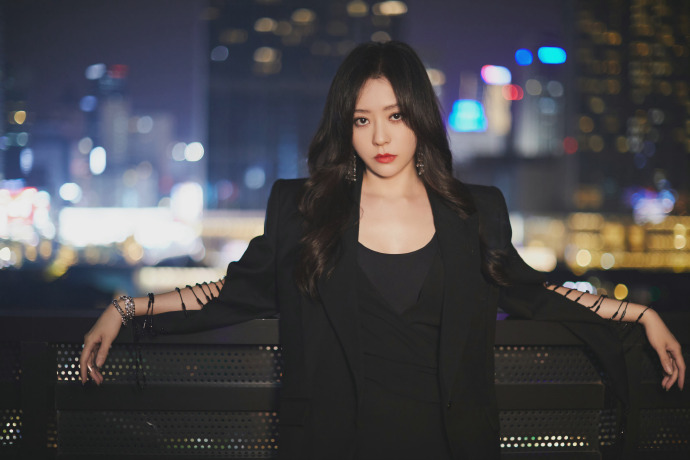 娱乐圈真姐妹！张天爱零点发文为张靓颖庆生