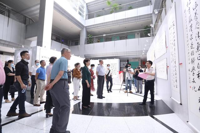 2021粤港澳大湾区院士专家主题书画展在深圳开幕