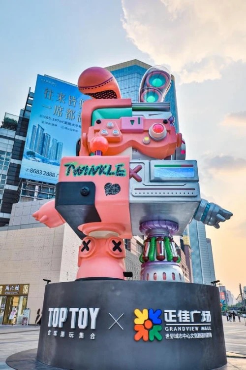 TOP TOY原创IP Twinkle首个巨型雕像落地广州正佳广场