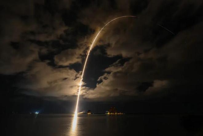 联手挑战SpaceX！亚马逊与Verizon合作卫星互联网，为偏远地区提供宽带