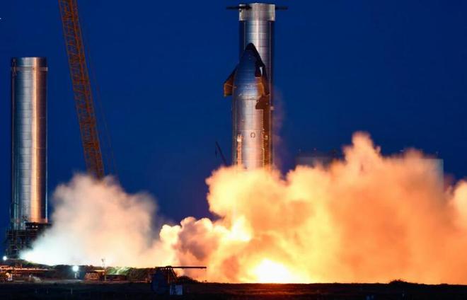 SpaceX对轨道级飞船静态点火测试 六台发动机全部启动