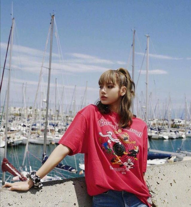 BLACKPINK成员LISA确诊感染新冠