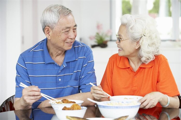 年龄越大，越要少吃肉？老实说：这2种肉，50岁后不妨多吃点
