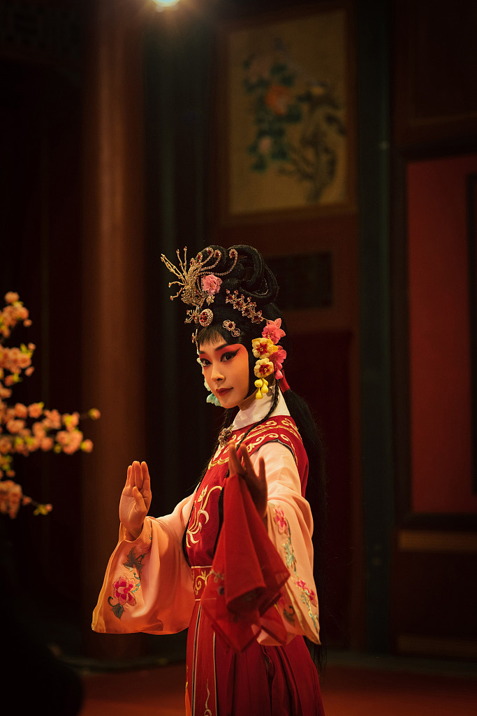 宋轶京剧花旦造型曝光 娇俏柔媚