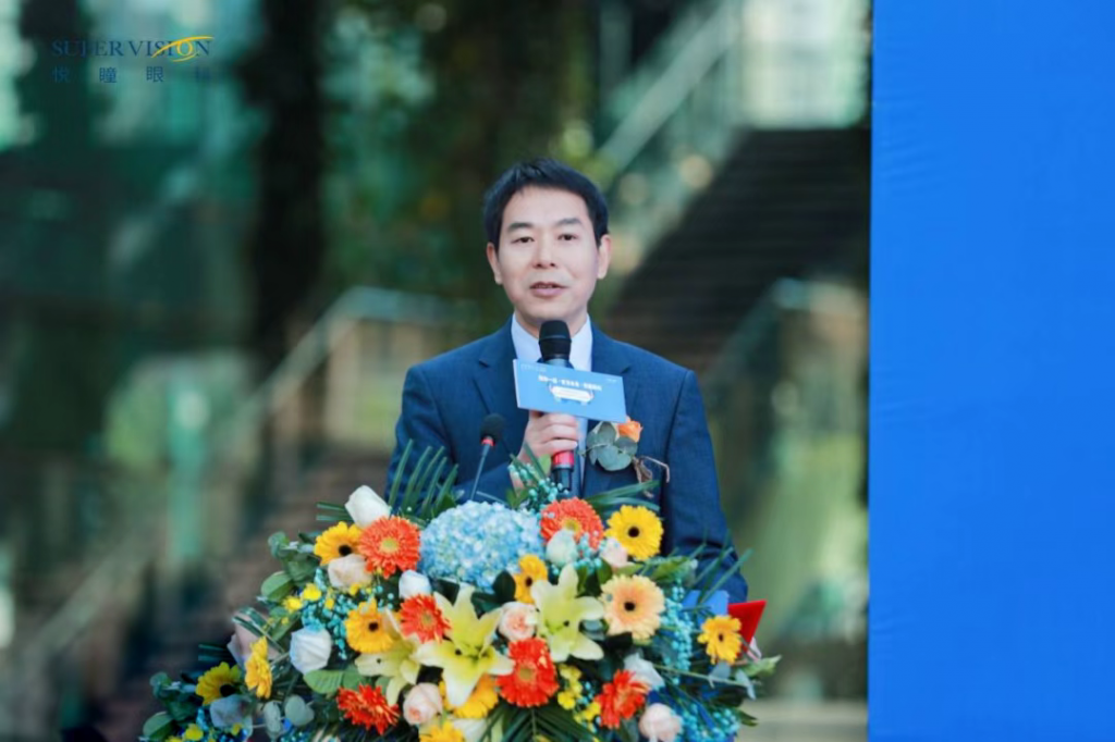 “陪你一起·看清未来”深圳悦瞳眼科盛大开诊 携手奥运冠军杨威,启动“关爱少儿近视防控”公益活动