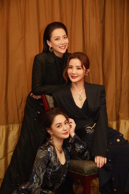 阿娇阿Sa再合体！拍氛围感大片状态好