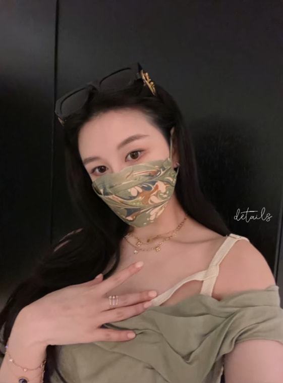 邱淑贞女儿美照罕曝光！半露香肩秀白皙美腿，一身大牌气质太像妈