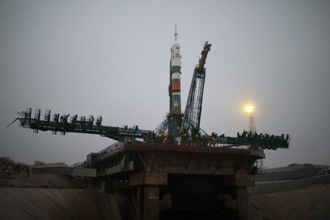 联盟号飞船就位 前泽友作将于周三前往国际空间站