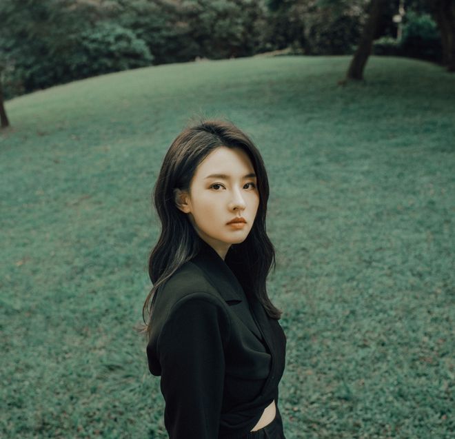 好甜！吴克群发新歌与女友互动官宣恋情