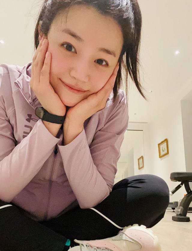 陈妍希患身材焦虑，每天健身到满脸潮红