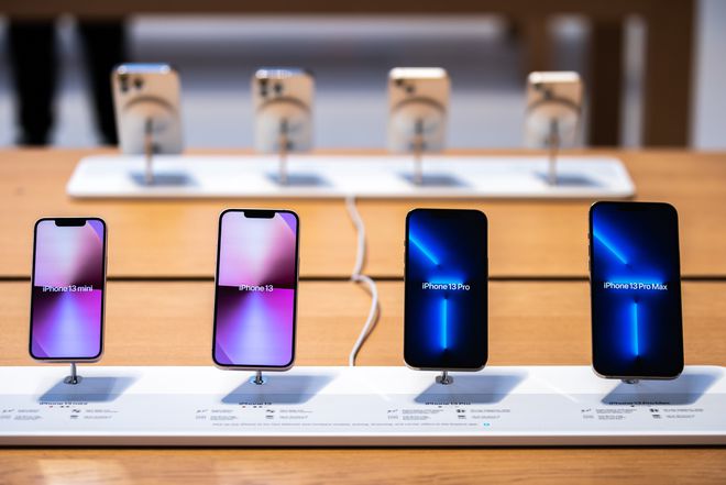 彭博预测2022年苹果新品：”打孔屏”iPhone、全新MacBook Air、VR设备，你期待哪个？