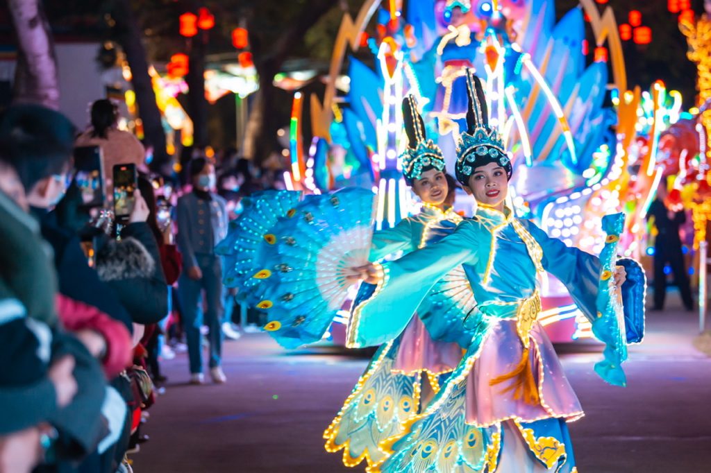 锦绣中华虎年巨献，全新项目花车大巡游春节亮相——传统中国年，锦绣味最浓！ 