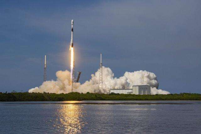 SpaceX取代俄罗斯 将帮助OneWeb发射220颗联网卫星 