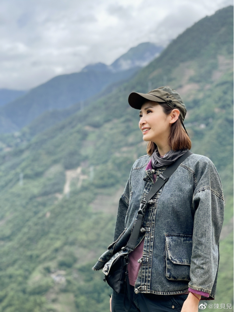 TVB扶贫纪录片《无穷之路》再传喜讯 主持人陈贝儿获颁感动中国2021年度人物