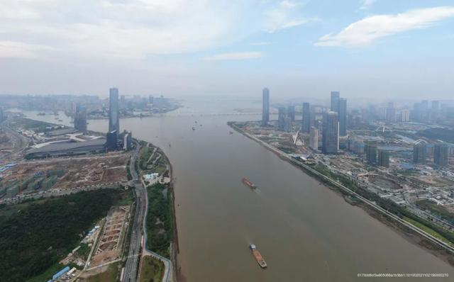 广州：打造粤港澳大湾区“超级加油站” 