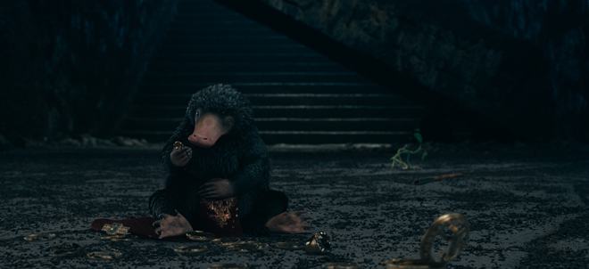 《神奇动物3》首日夺冠，上映9小时票房破641万 