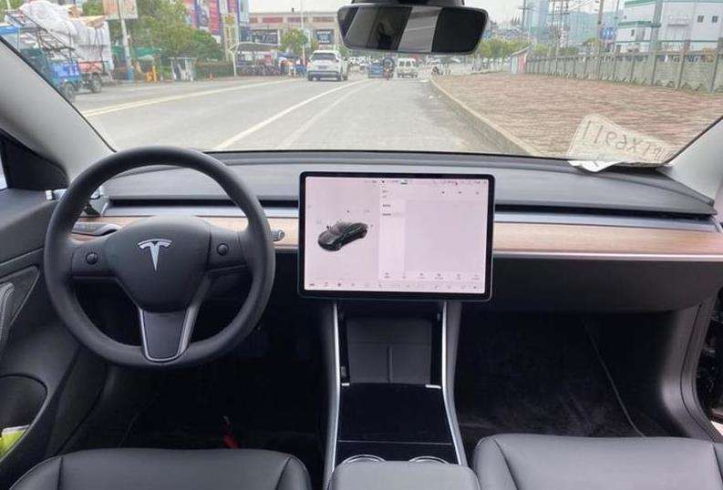 马斯克称“很快”将会提高纯视觉Autopilot系统最高限速 