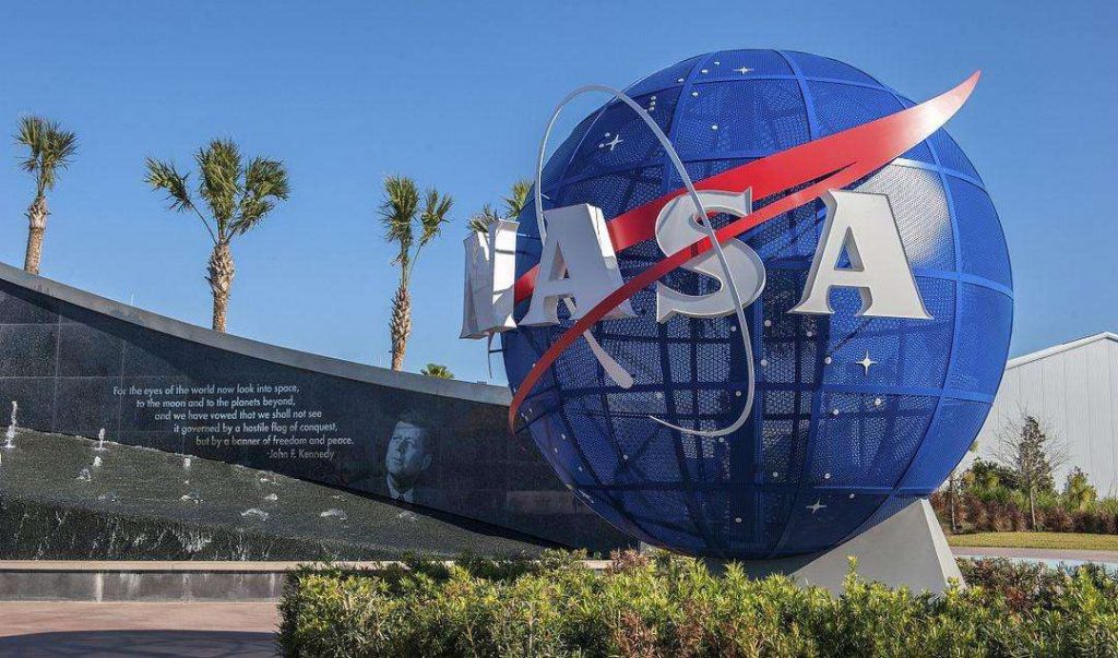 研究微重力下火焰如何燃烧，NASA在国际空间站点火1500多个